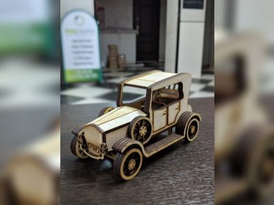 图纸封面-复古木制老爷车