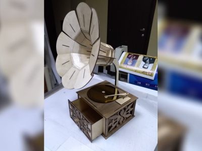 图纸封面-木制留声机