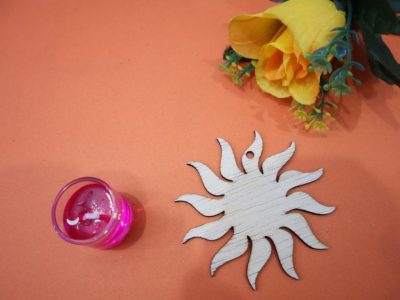 图纸封面-太阳圣诞木制装饰品